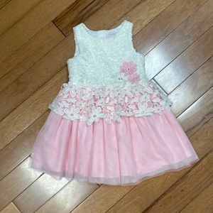 Girls dress